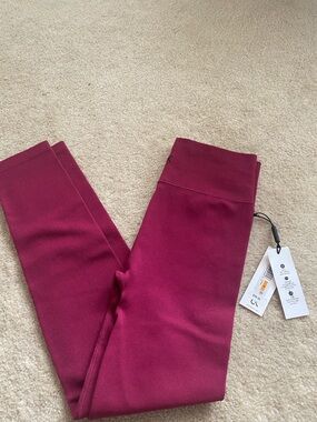 Calvin Klein NWT ribbed , high waisted 7/8 workout tights